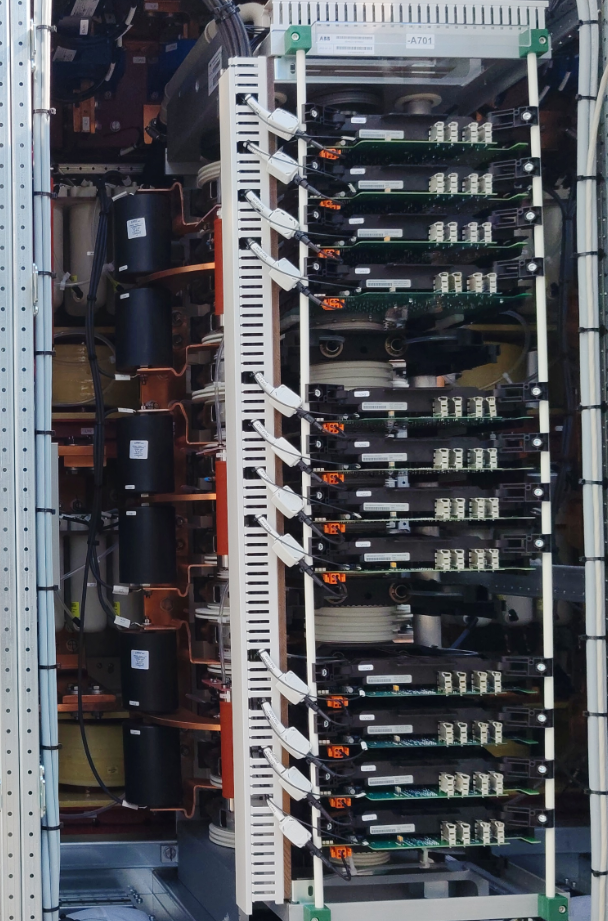 ABB PCS6000 Medium voltage wind turbine converter.png